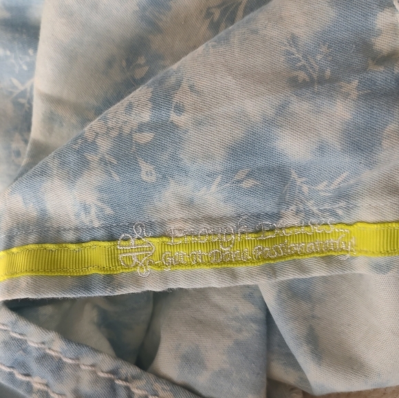 Roar new attacks button up embroidered top - Picture 6 of 13